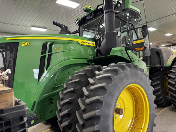 2023 John Deere 9R 440 Tractor 4WD