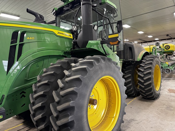 2023 John Deere 9R 440 Tractor 4WD