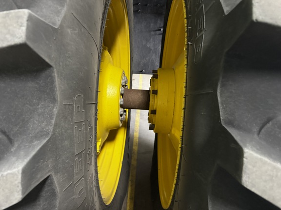 2023 John Deere 9R 440 Tractor 4WD