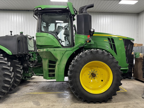 2023 John Deere 9R 440 Tractor 4WD
