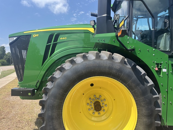 2023 John Deere 9R 440 Tractor 4WD