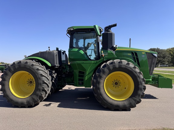 2022 John Deere 9R 540 Tractor 4WD
