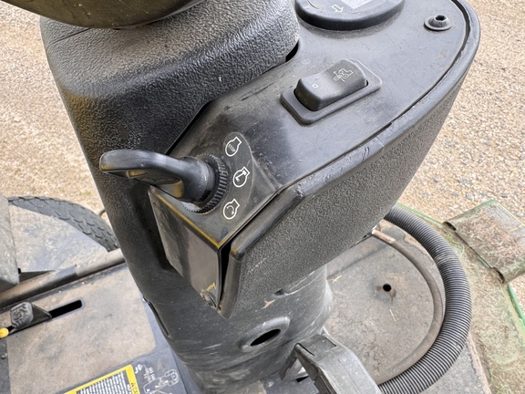 2022 John Deere 1600 Series III Mower/Front Deck