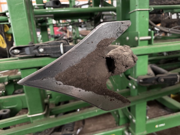 2024 John Deere 2230FH Field Cultivator