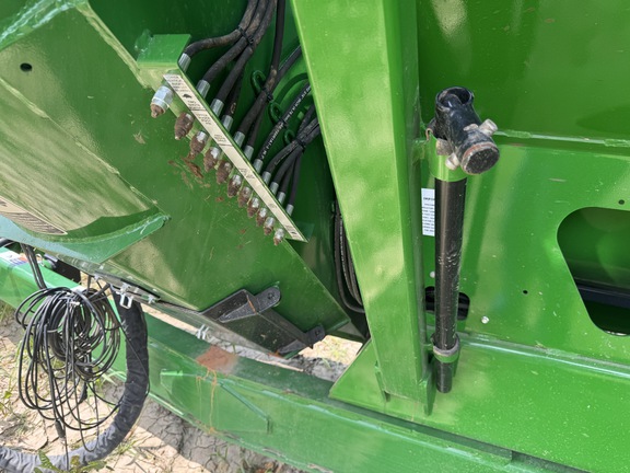 2021 Brent 1396 Grain Cart