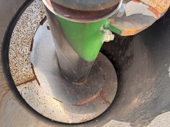 2021 Brent 1396 Grain Cart