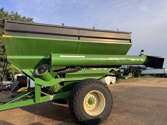 2005 Brent 780 Grain Cart