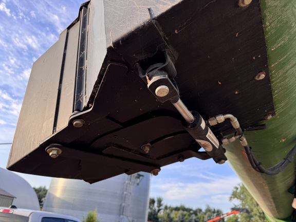 2005 Brent 780 Grain Cart