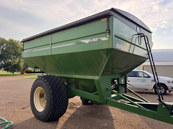 2005 Brent 780 Grain Cart