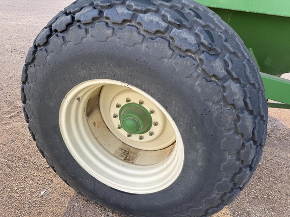 2005 Brent 780 Grain Cart