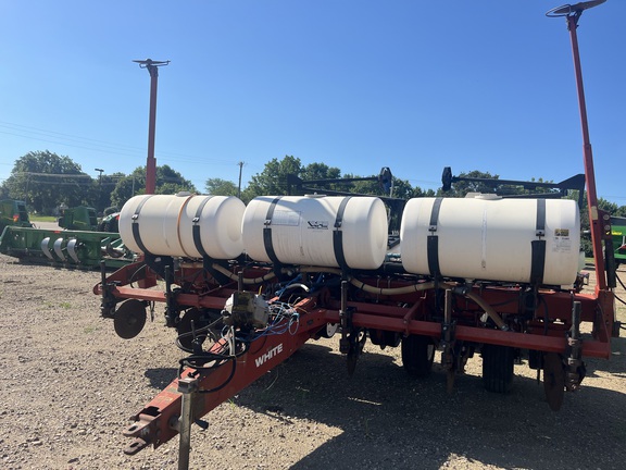 AGCO White 6100 Planter