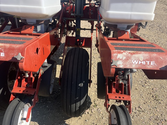 AGCO White 6100 Planter