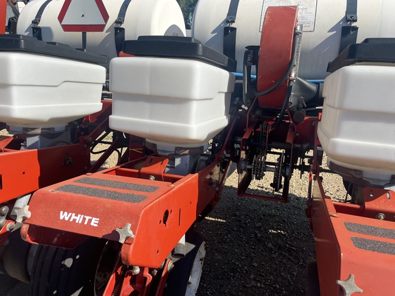 AGCO White 6100 Planter