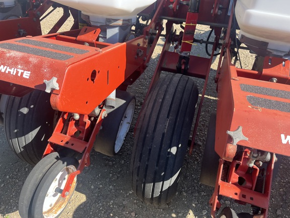 AGCO White 6100 Planter