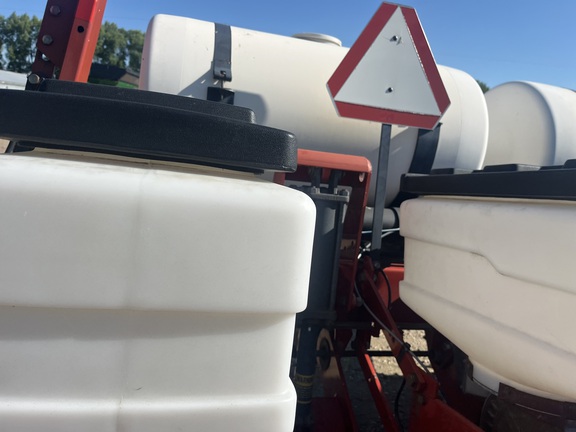AGCO White 6100 Planter