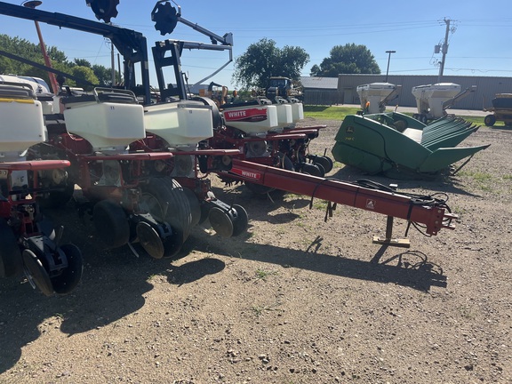 2005 AGCO White 8200 Planter