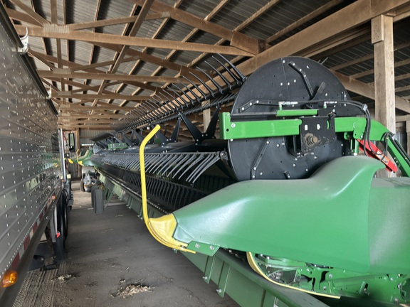 2023 John Deere RD40F Header Combine