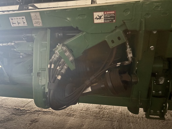 2023 John Deere RD40F Header Combine