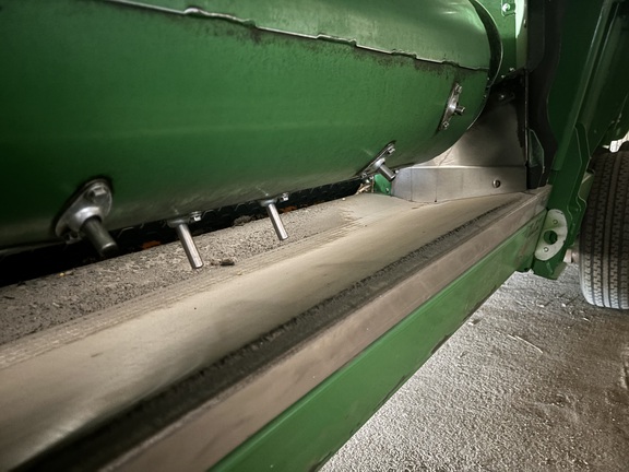 2023 John Deere RD40F Header Combine