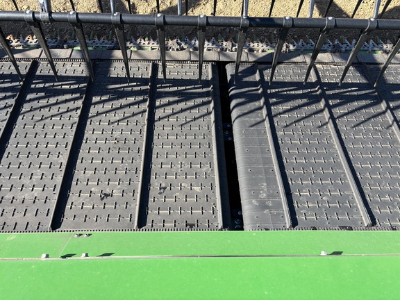 2023 John Deere RD40F Header Combine