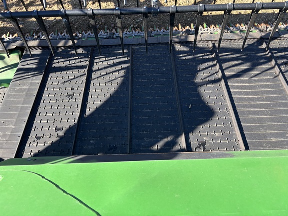 2023 John Deere RD40F Header Combine