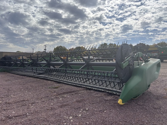 2021 John Deere RD40F Header Combine