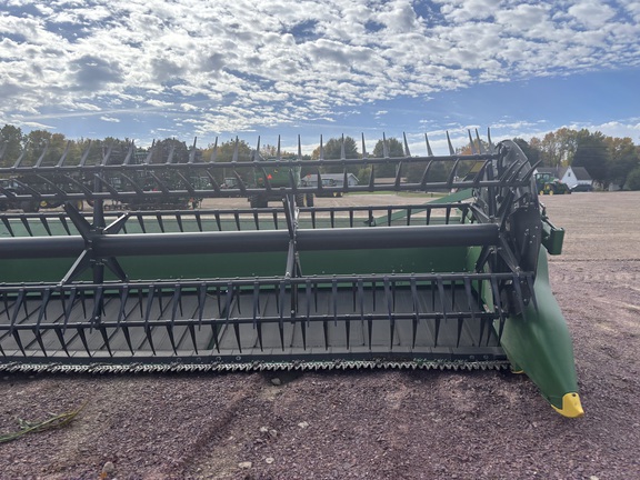 2021 John Deere RD40F Header Combine