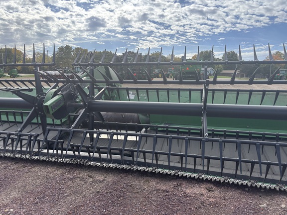 2021 John Deere RD40F Header Combine