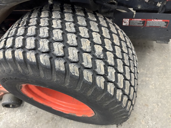 2015 Kubota ZD326 Mower/Zero Turn