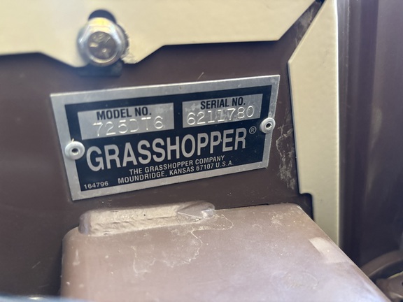 2011 Grasshopper 725DT Mower/Front Deck