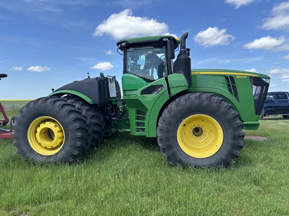 2019 John Deere 9520R Tractor 4WD