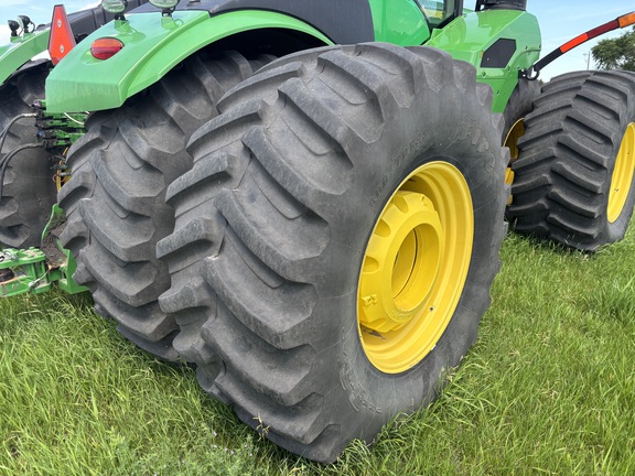 2019 John Deere 9520R Tractor 4WD