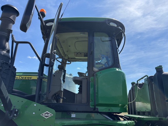 2019 John Deere 9520R Tractor 4WD