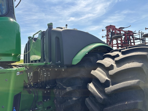 2019 John Deere 9520R Tractor 4WD