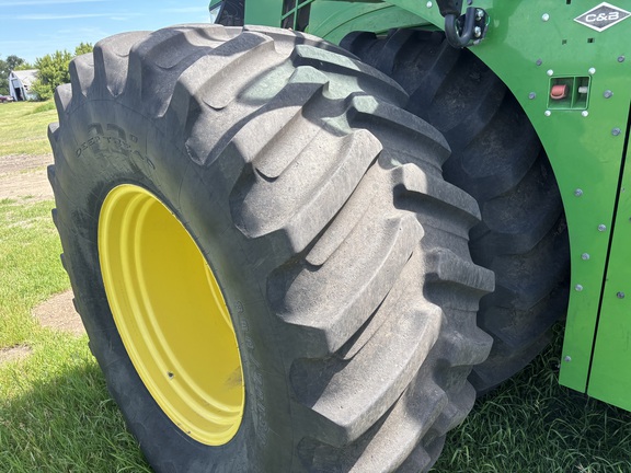 2019 John Deere 9520R Tractor 4WD