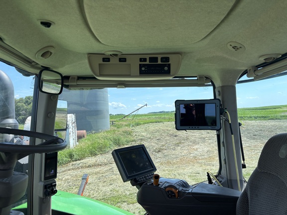 2019 John Deere 9520R Tractor 4WD