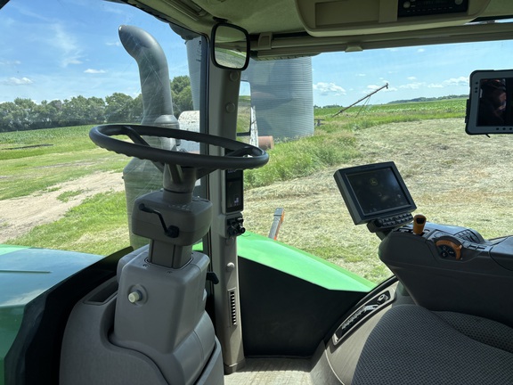 2019 John Deere 9520R Tractor 4WD