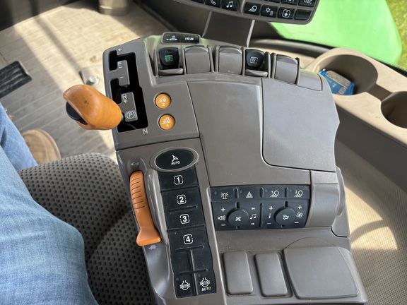 2019 John Deere 9520R Tractor 4WD