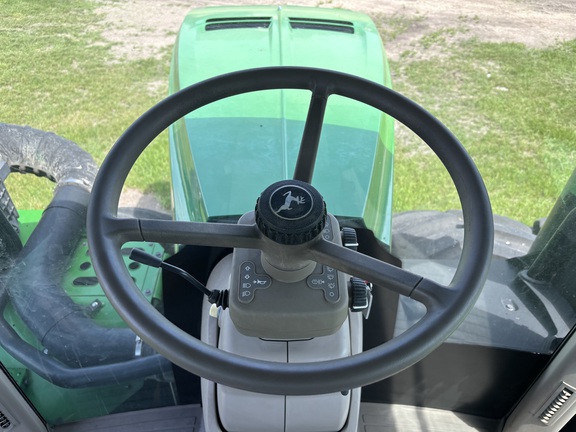 2019 John Deere 9520R Tractor 4WD