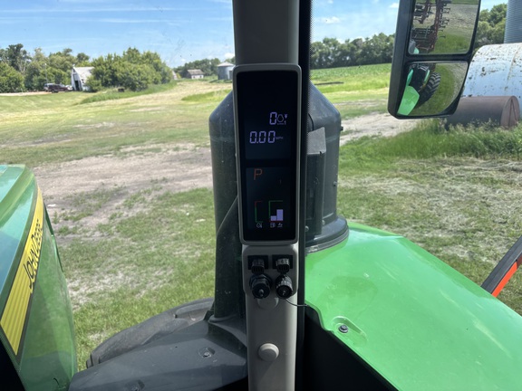 2019 John Deere 9520R Tractor 4WD