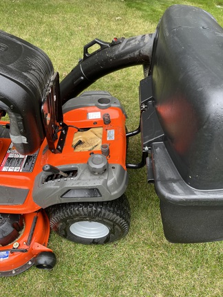 2014 Husqvarna YTH24V48 Garden Tractor