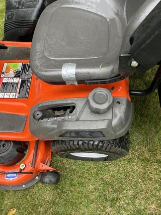 2014 Husqvarna YTH24V48 Garden Tractor