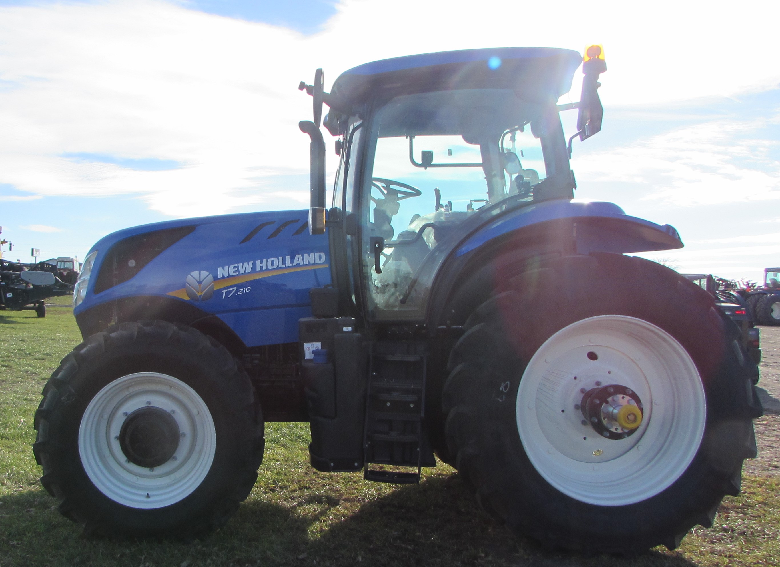 2023 New Holland T7.210 T4B Tractor