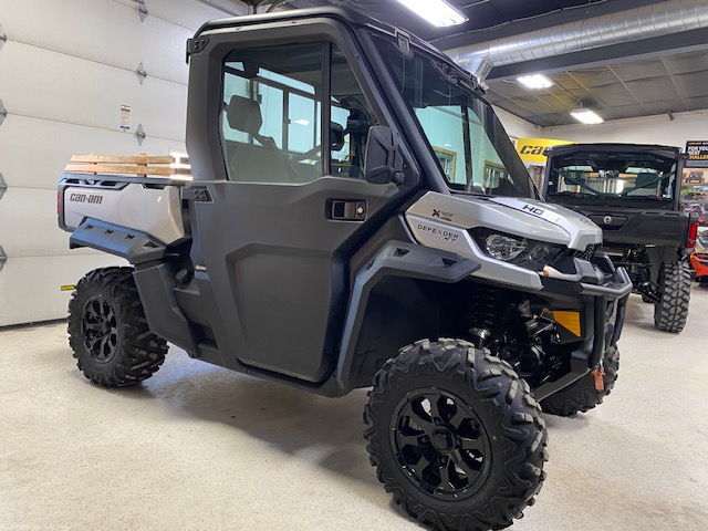 2019 Can-Am 2019 DEFENDER XT HD10 CAB / HEAT SILVER Utility Vehicle