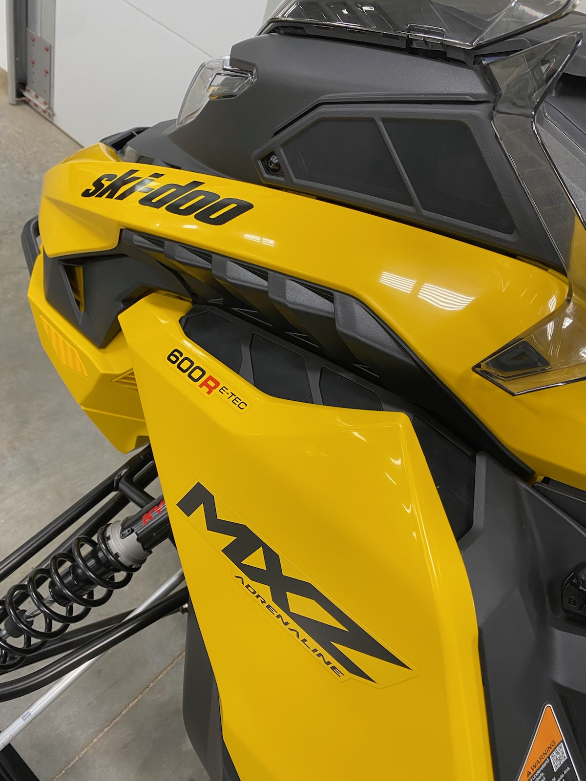 2025 Ski-Doo 2025 MXZ ADR 600 129"x1.25"RS YEL SKU # BDSG Snowmobile