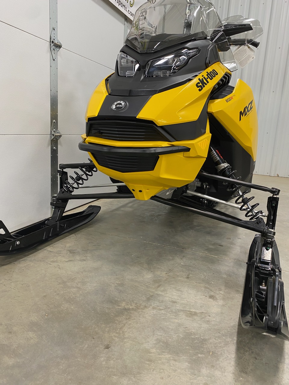 2025 Ski-Doo 2025 MXZ ADR 600 129"x1.25"RS YEL SKU # BDSG Snowmobile