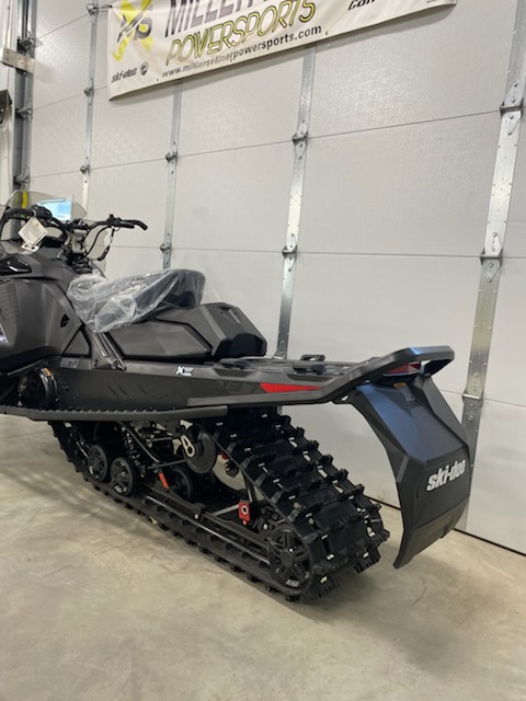 2025 Ski-Doo 2025 REN X 900 ACE TURBO R 137"ICE BLK SKU # BSSG Snowmobile