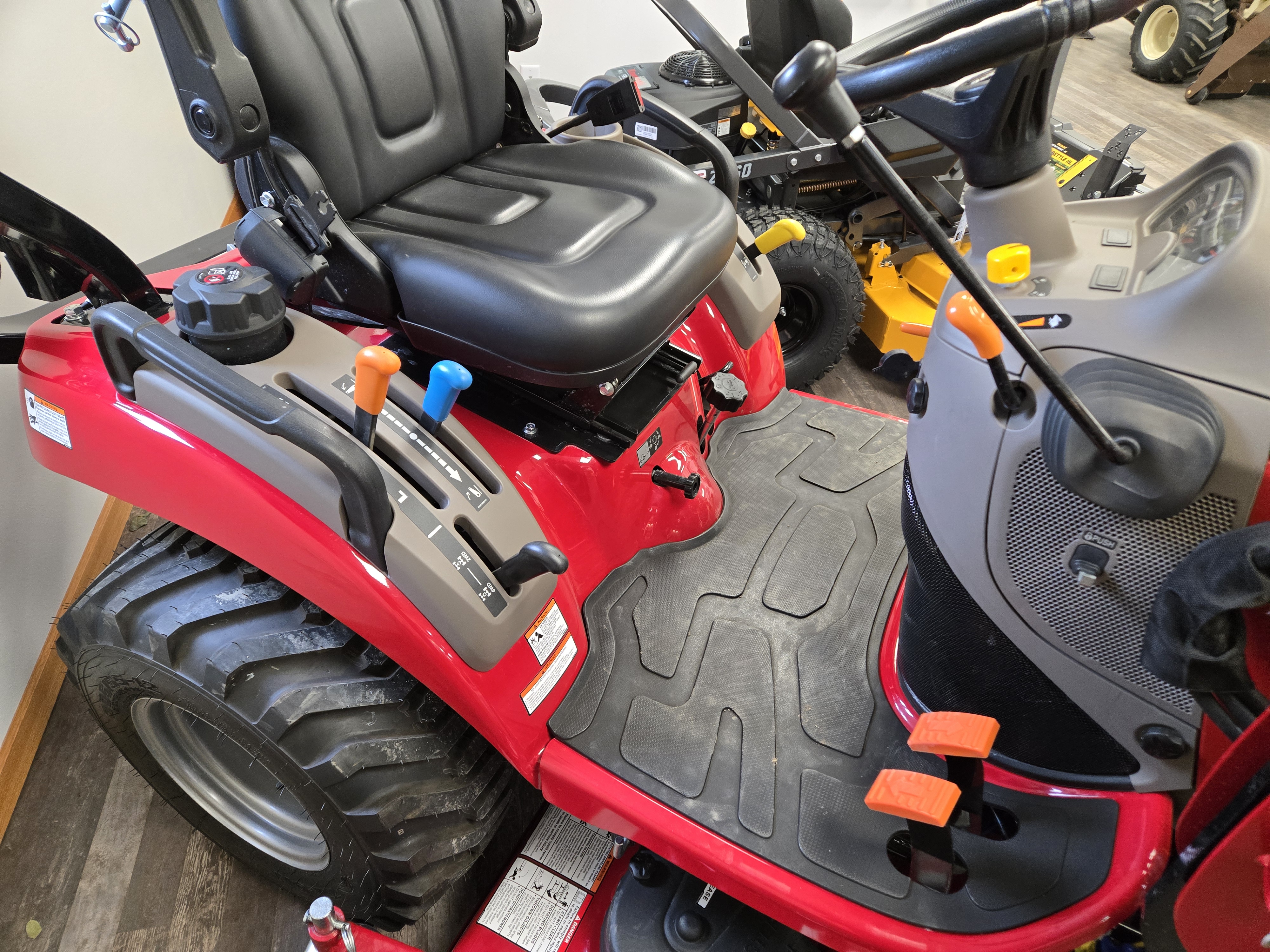 2024 Case IH Farmall 25SC Loader/Mower/ROPS Tractor