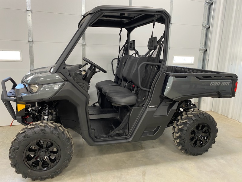 2024 Can-Am 2024 DEFENDER XT HD10 64"GRAY SKU # 8CRD Utility Vehicle