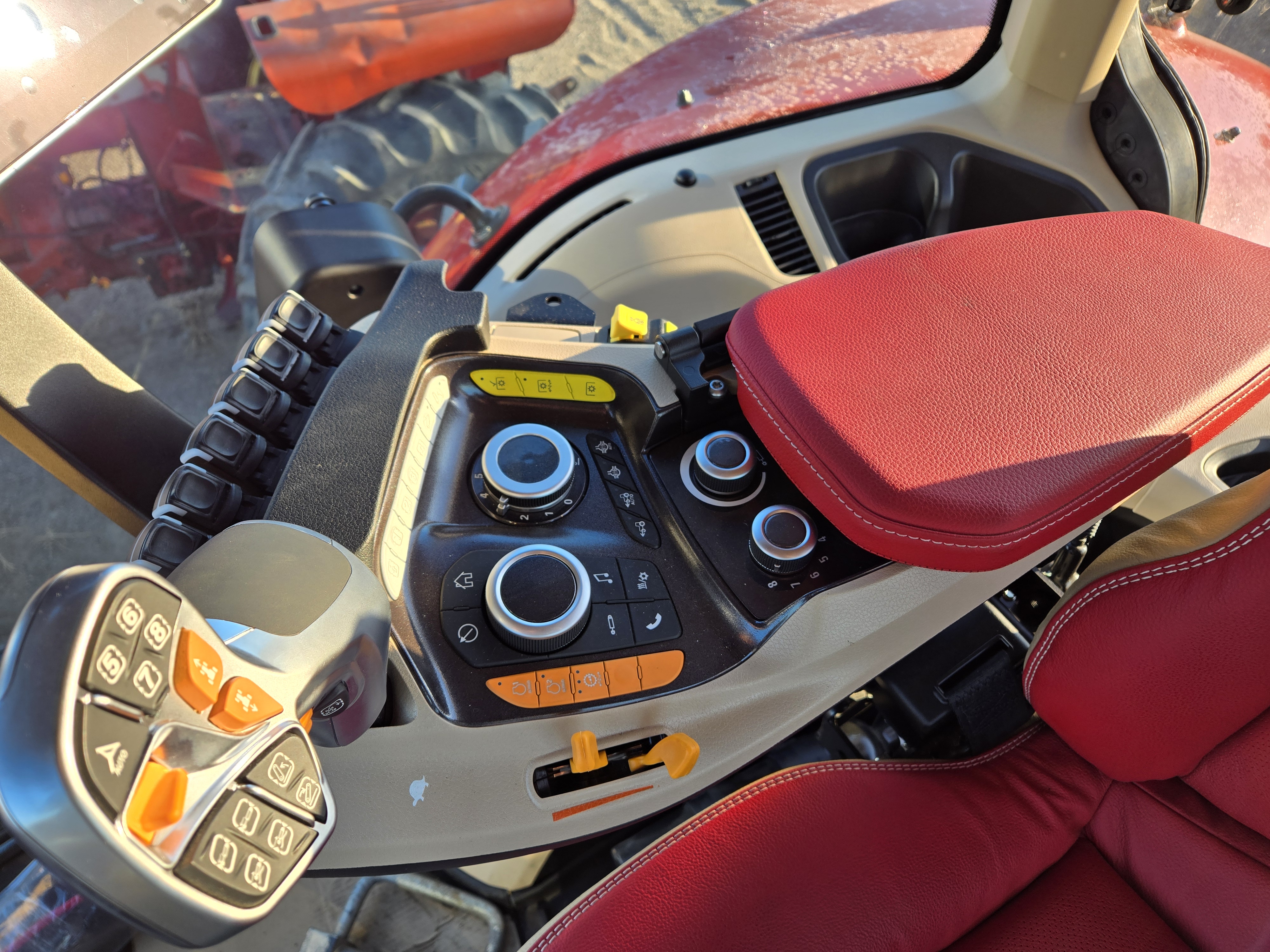 2024 Case IH MAGNUM 380 CVT AFS C. Tractor